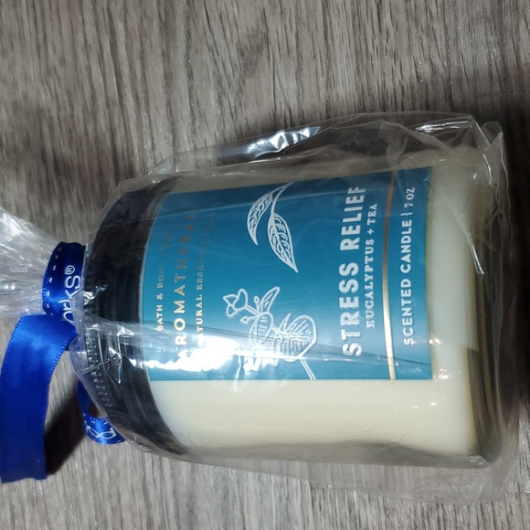 🌿Bath & Body Works Eucalyptus Tea Scented Candle - Picture 11 of 12